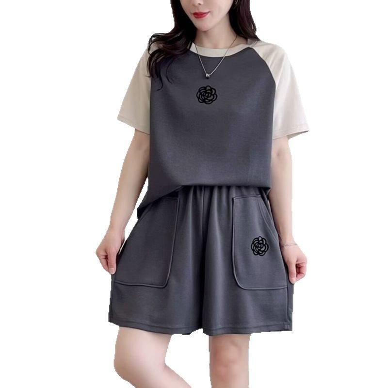 Women's Middle - aged Leisure Fashionable Short Sleeve Shorts Two - piece Set - watkins innovators