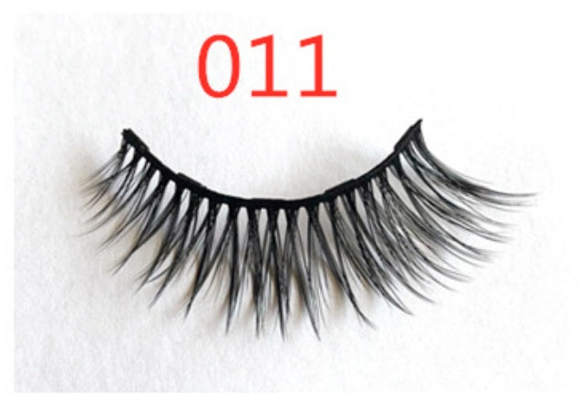 A Pair Of False Eyelashes With Magnets In Fashion - watkins innovators