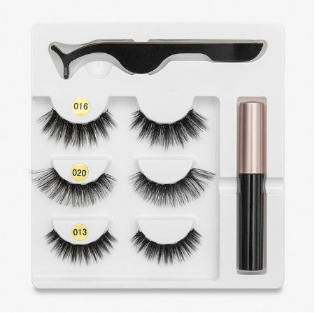 A Pair Of False Eyelashes With Magnets In Fashion - watkins innovators