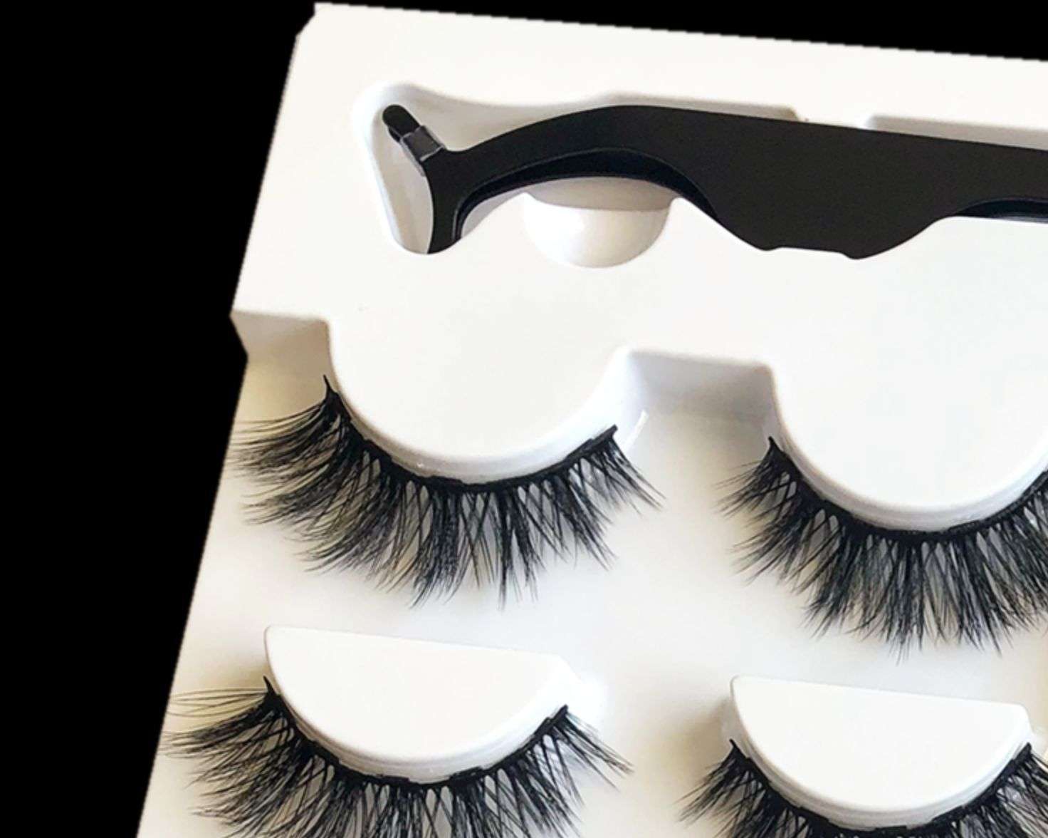A Pair Of False Eyelashes With Magnets In Fashion - watkins innovators