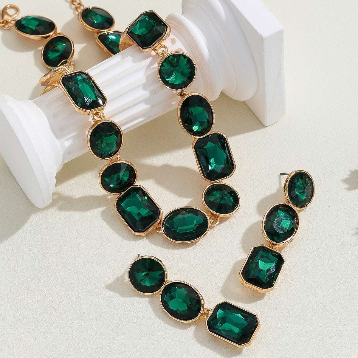 Luxurious Style Antique Style Gorgeous Shiny Crystal Colored Gems Necklace For Women - watkins innovators