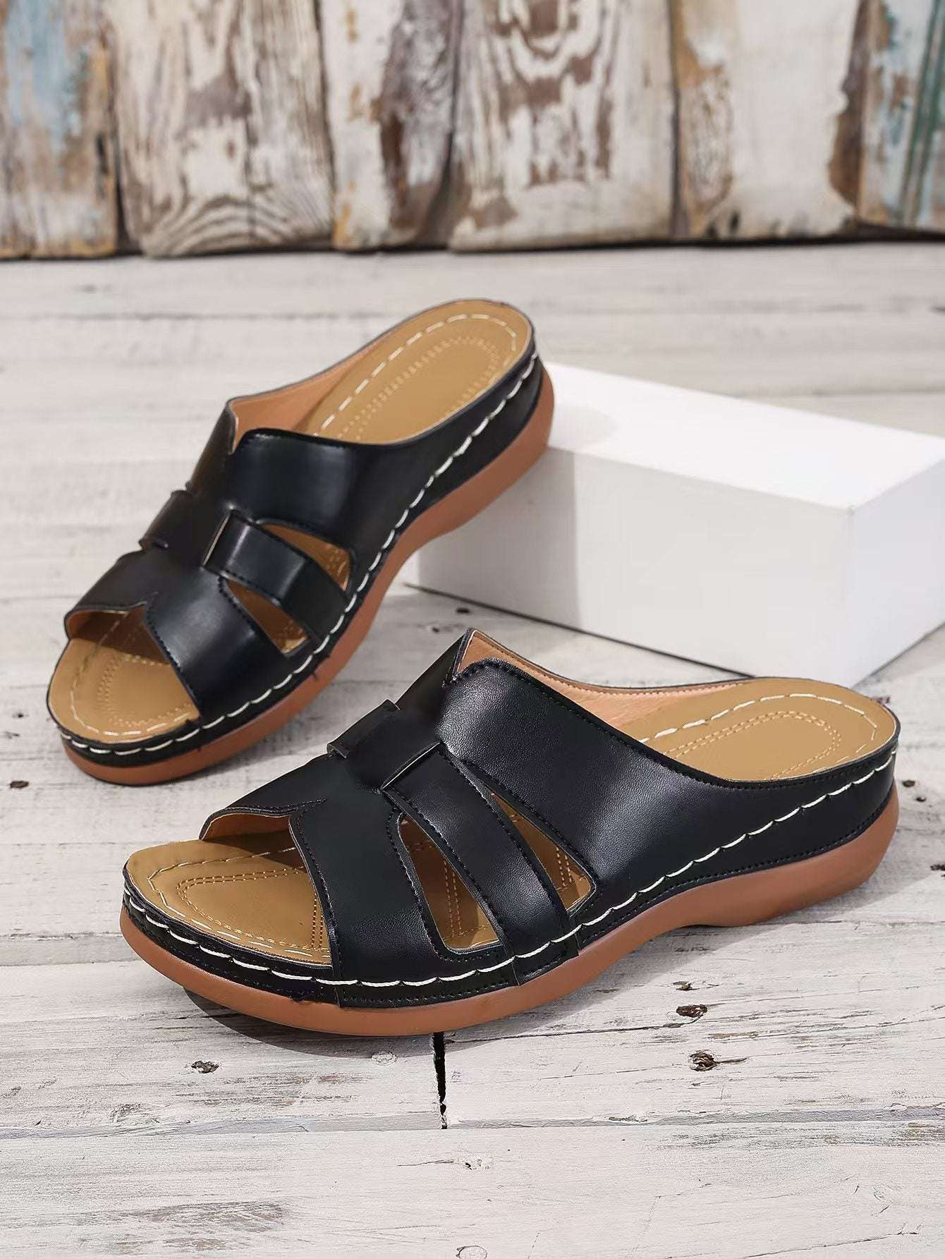 Plus Size Women's European And American Style Slippers - watkins innovators